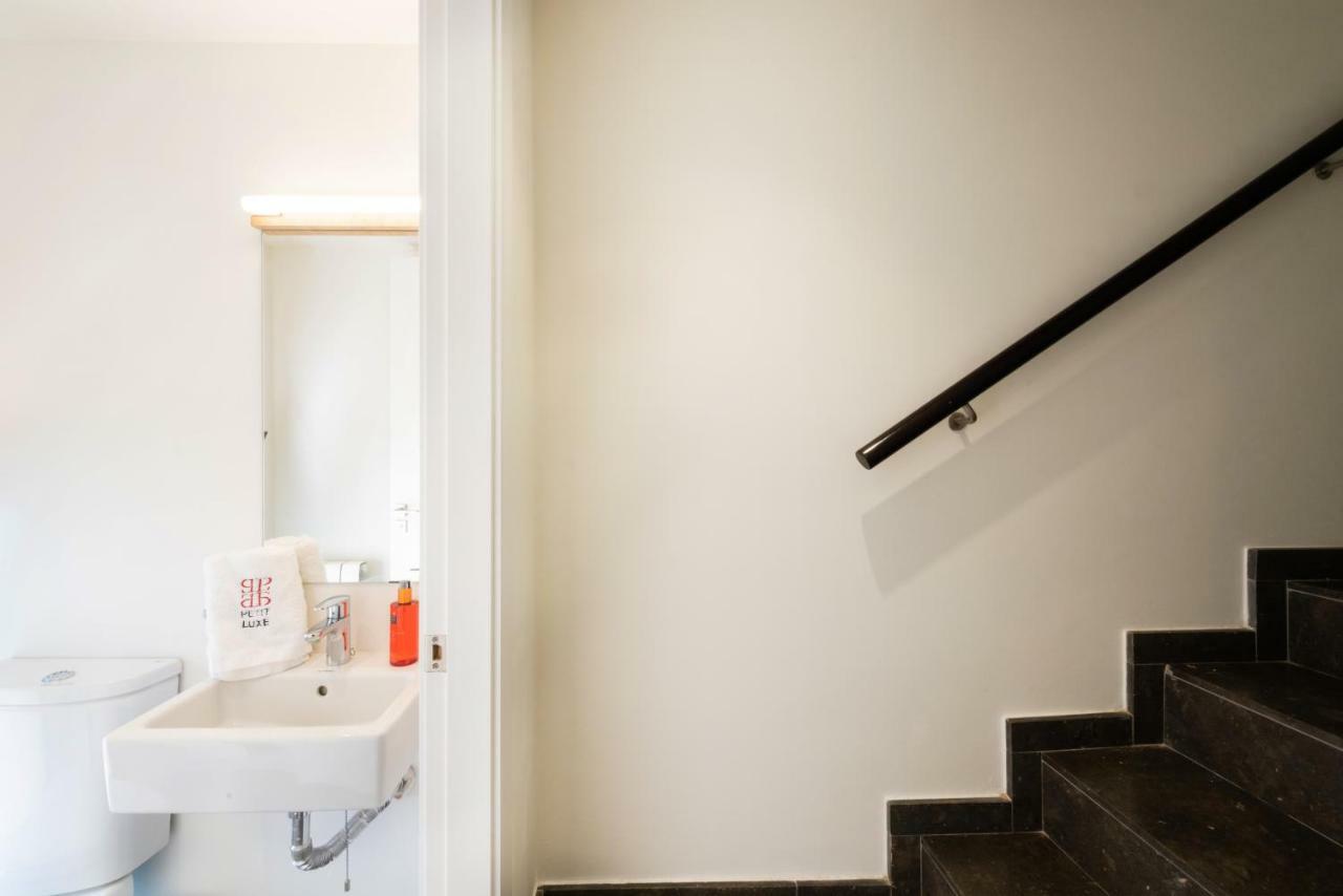 Petit Luxe Tobella Esquerra Apartment Terrassa Bagian luar foto