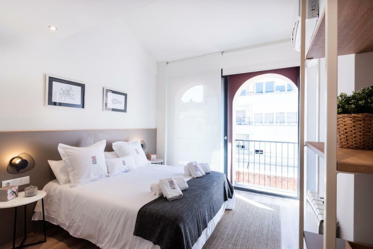 Petit Luxe Tobella Esquerra Apartment Terrassa Bagian luar foto