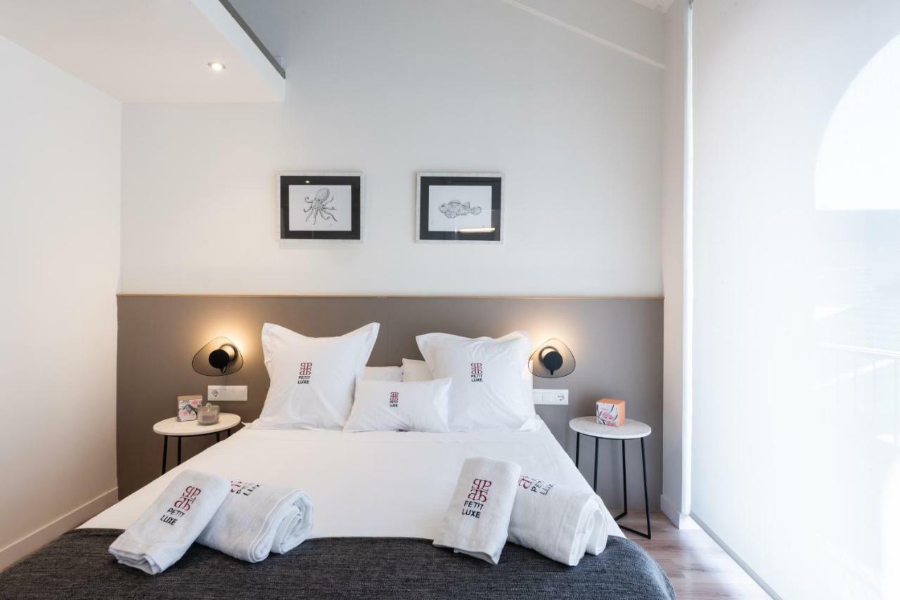 Petit Luxe Tobella Esquerra Apartment Terrassa Bagian luar foto