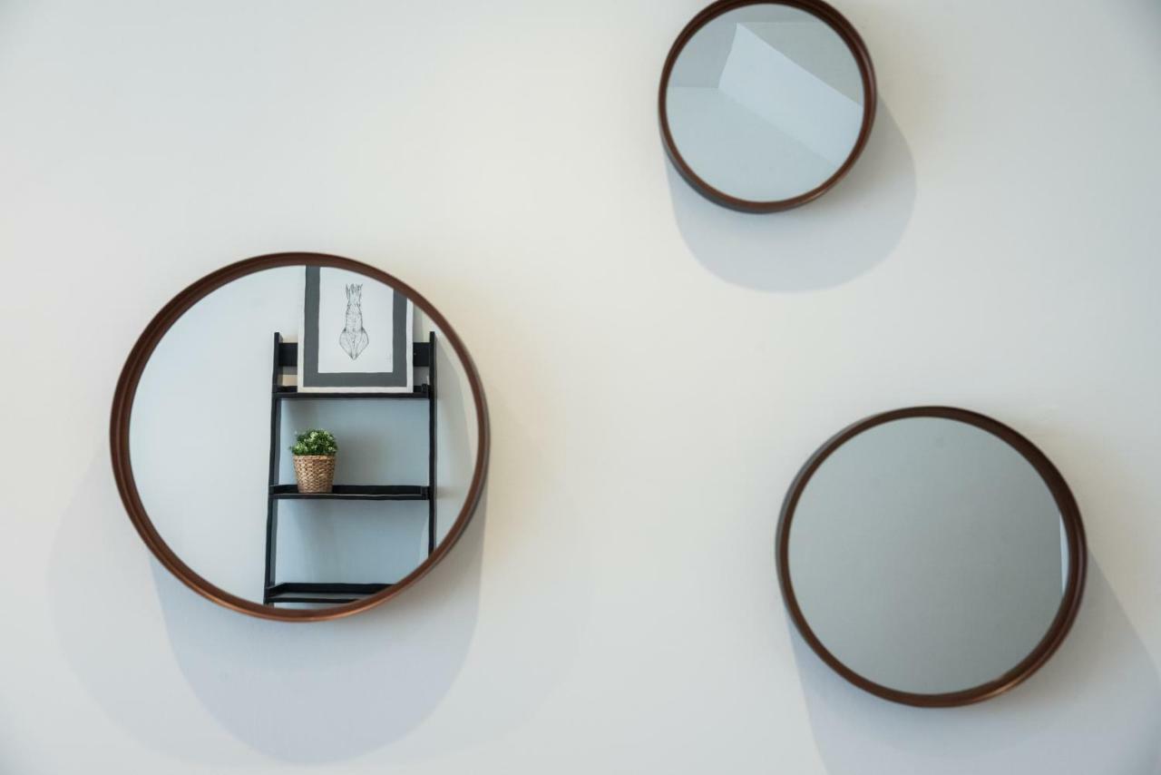 Petit Luxe Tobella Esquerra Apartment Terrassa Bagian luar foto