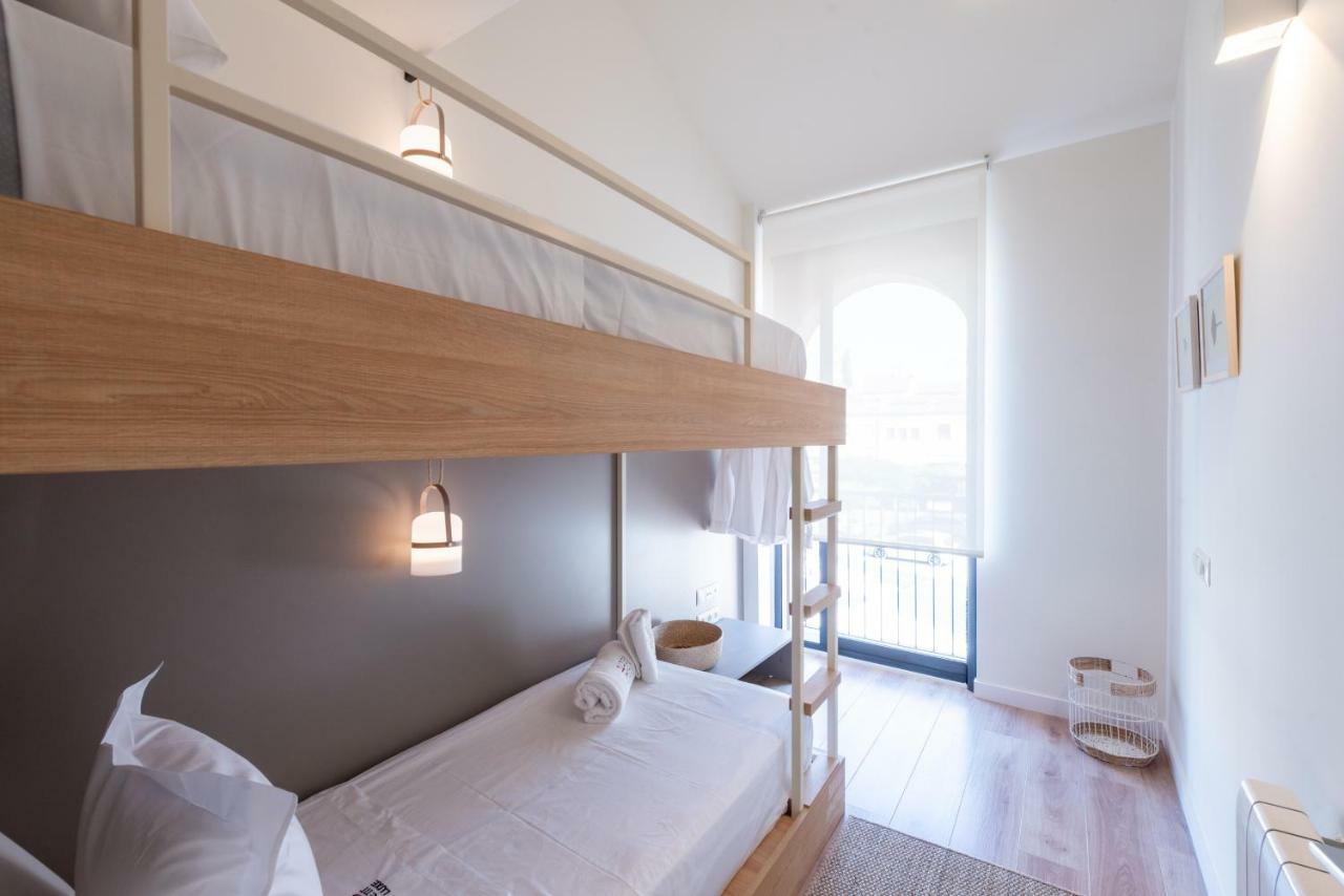 Petit Luxe Tobella Esquerra Apartment Terrassa Bagian luar foto