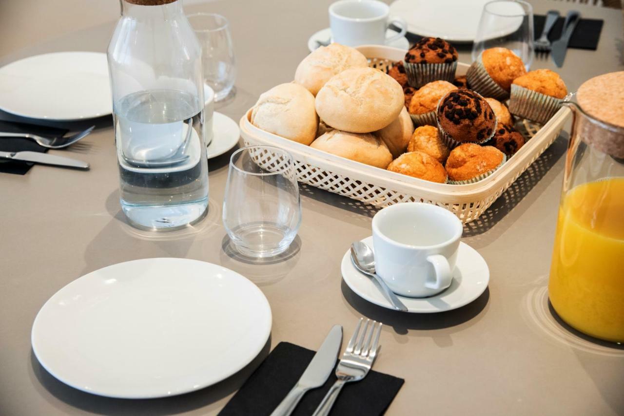 Petit Luxe Tobella Esquerra Apartment Terrassa Bagian luar foto